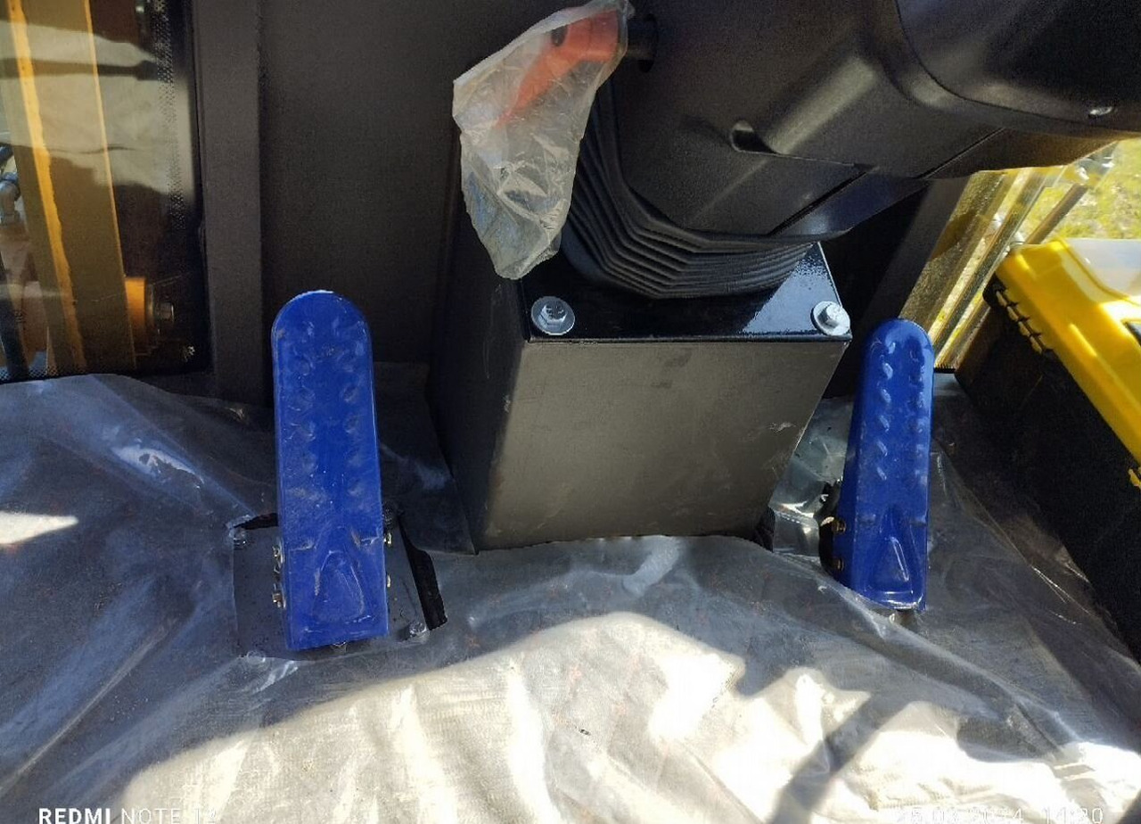 ATLET BL-700 - Экскаватор-погрузчик: фото 3 ATLET BL-700 - Экскаватор-погрузчик: фото 3