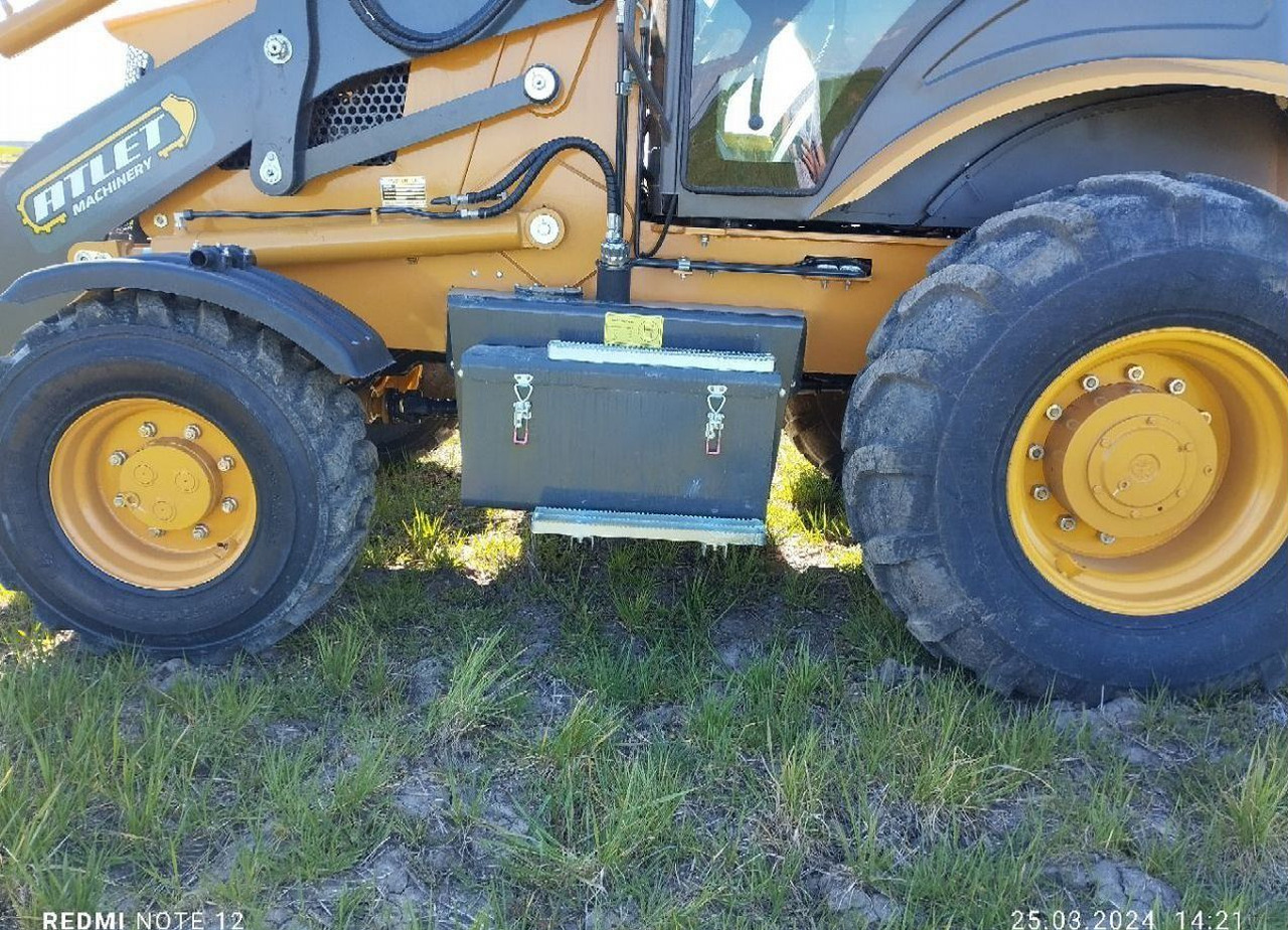 ATLET BL-700 - Экскаватор-погрузчик: фото 2 ATLET BL-700 - Экскаватор-погрузчик: фото 2