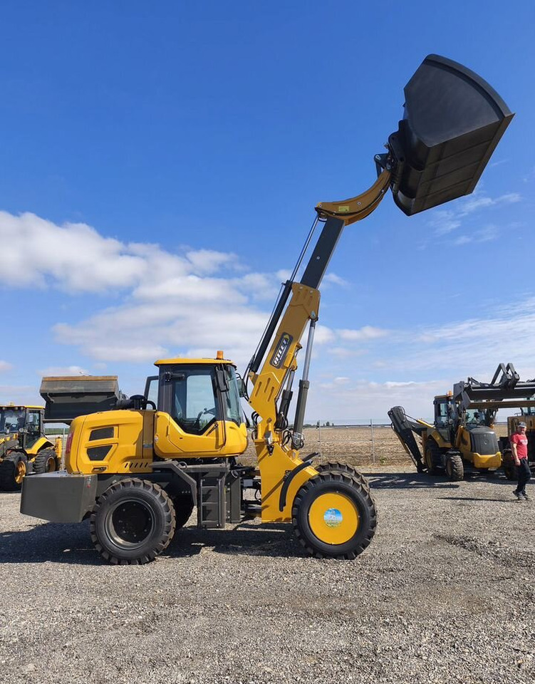 Kyloton G10 - Телескопический фронтальный погрузчик: фото 3 Kyloton G10 - Телескопический фронтальный погрузчик: фото 3