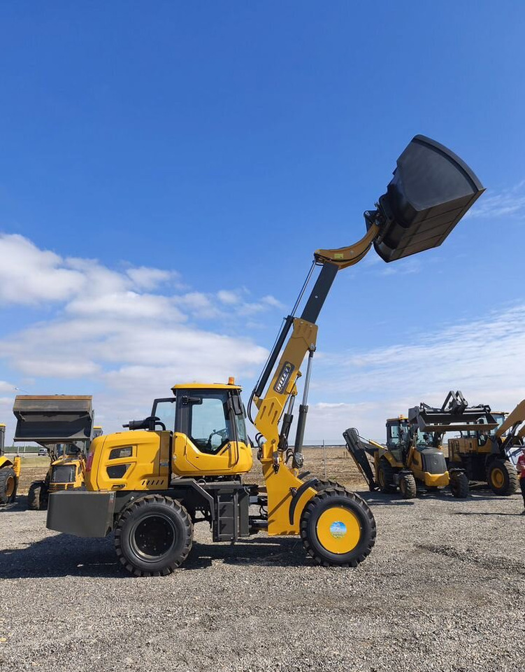 Kyloton G10 - Телескопический фронтальный погрузчик: фото 2 Kyloton G10 - Телескопический фронтальный погрузчик: фото 2