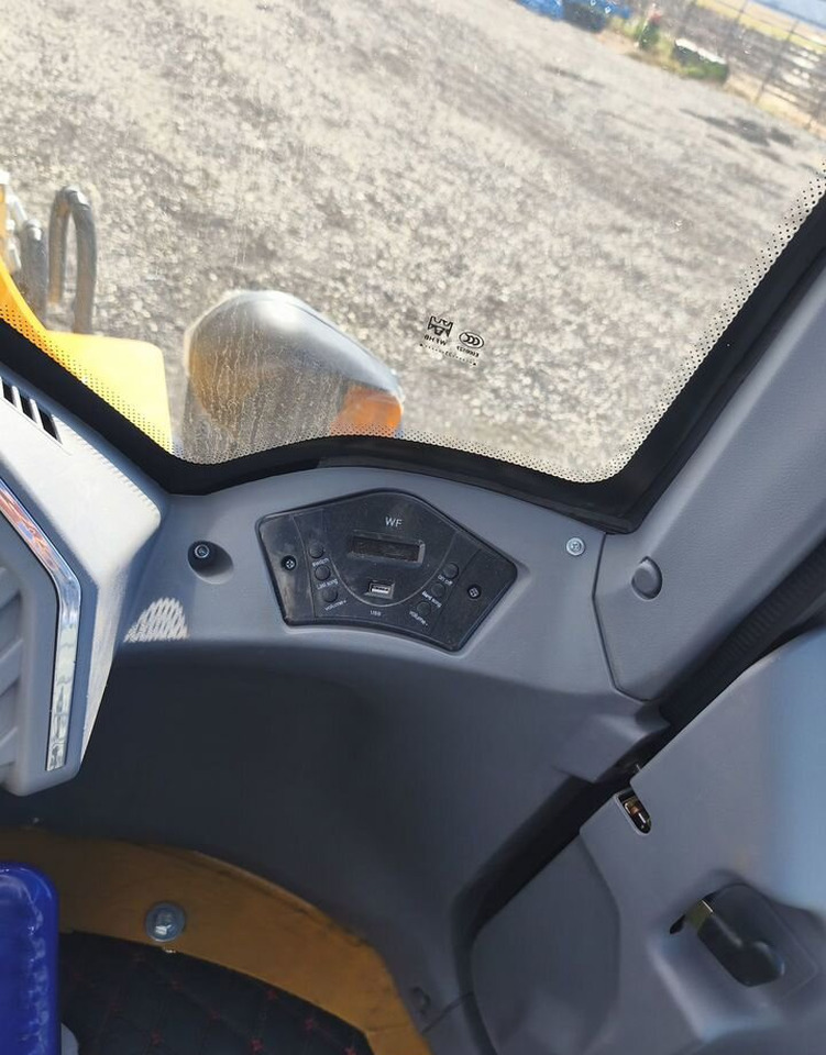 Новый Телескопический фронтальный погрузчик Kyloton G10: фото 16