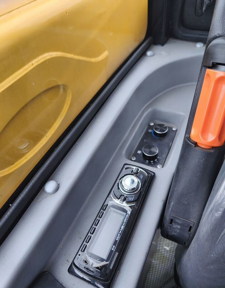 Новый Телескопический погрузчик Kyloton G10: фото 17