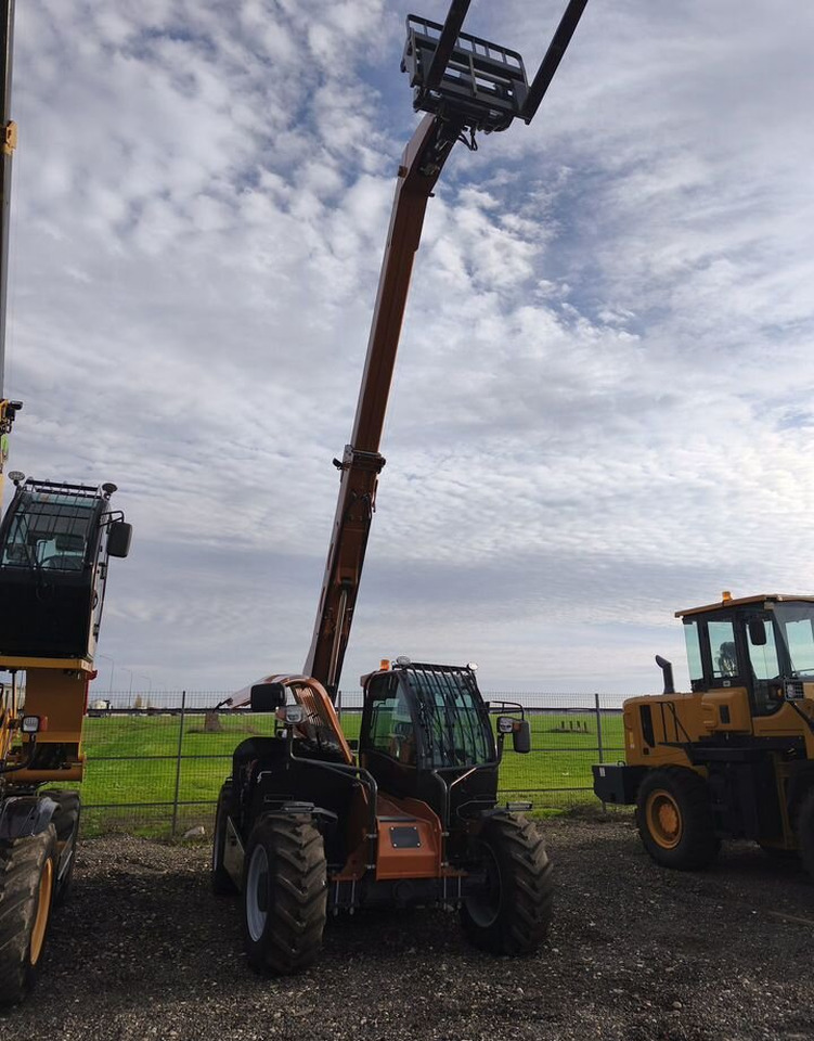 Новый Телескопический погрузчик Kyloton G10: фото 12