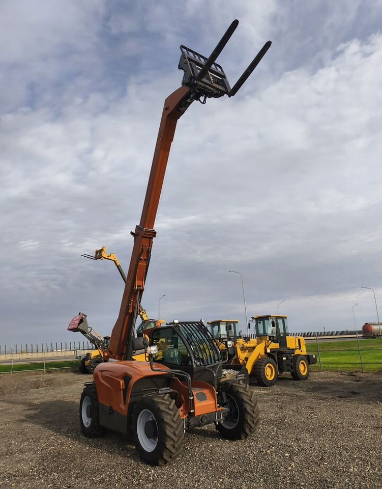 Новый Телескопический погрузчик Kyloton G10: фото 15