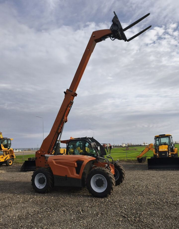 Новый Телескопический погрузчик Kyloton G10: фото 14