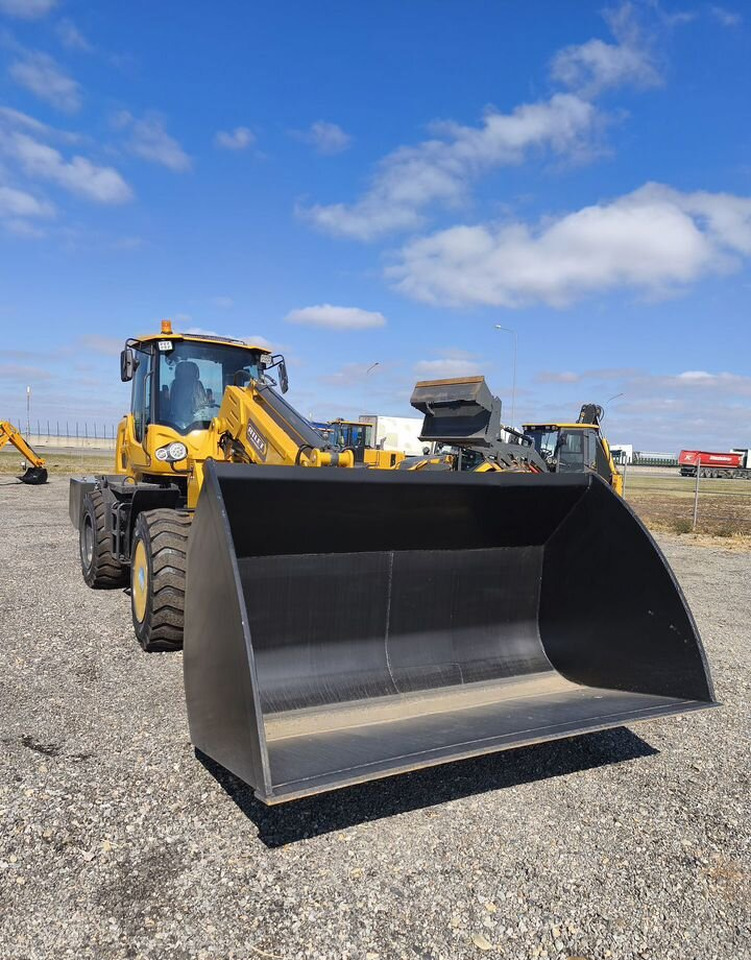 Kyloton G10 - Телескопический фронтальный погрузчик: фото 4 Kyloton G10 - Телескопический фронтальный погрузчик: фото 4