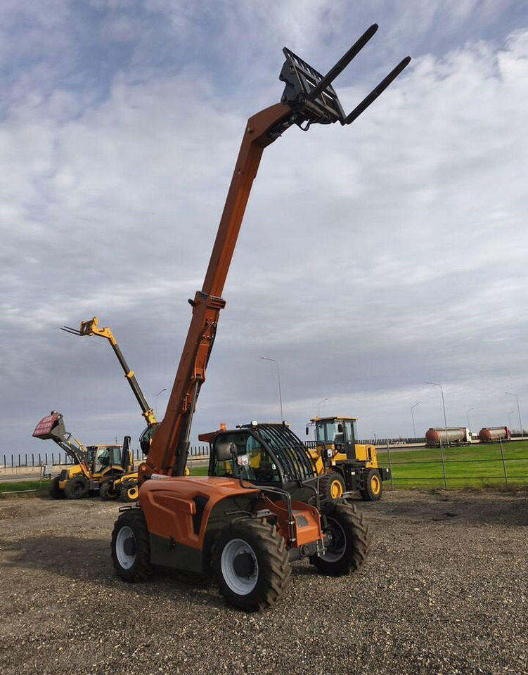 Новый Телескопический погрузчик Kyloton G10: фото 16