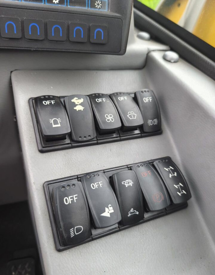 Новый Телескопический погрузчик Kyloton G10: фото 8