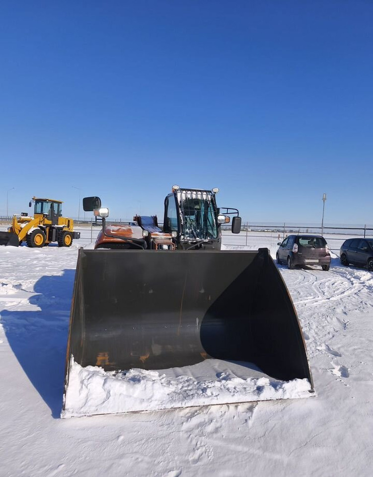 Kyloton G10 - Телескопический погрузчик: фото 5 Kyloton G10 - Телескопический погрузчик: фото 5