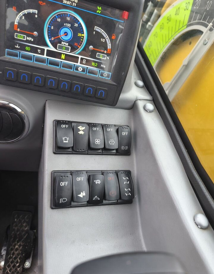 Новый Телескопический погрузчик Kyloton G10: фото 22