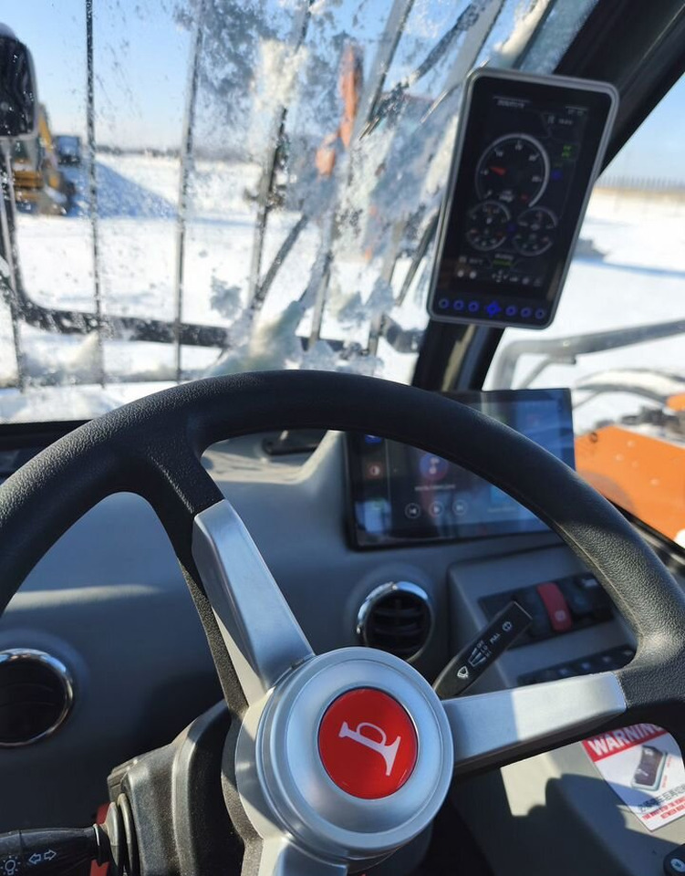 Новый Телескопический погрузчик Kyloton G10: фото 31