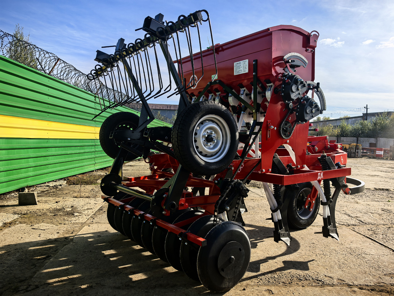 Сеялка стерневая СЗУ-2,1Д с боронкой - Сеялка: фото 5 Сеялка стерневая СЗУ-2,1Д с боронкой - Сеялка: фото 5