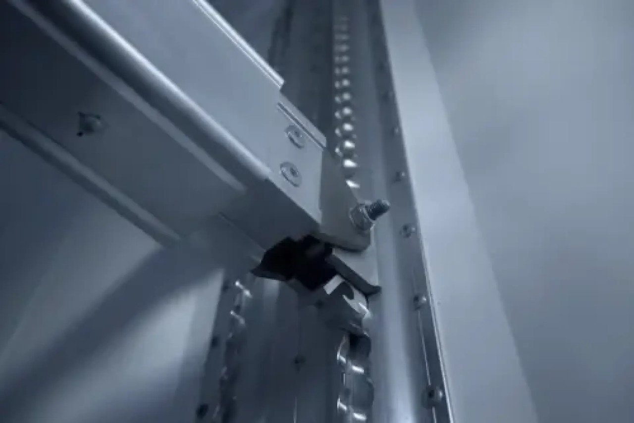 Полуприцеп изотермический Тонар R3-13D (66 европалет) - Изотермический полуприцеп: фото 5 Полуприцеп изотермический Тонар R3-13D (66 европалет) - Изотермический полуприцеп: фото 5