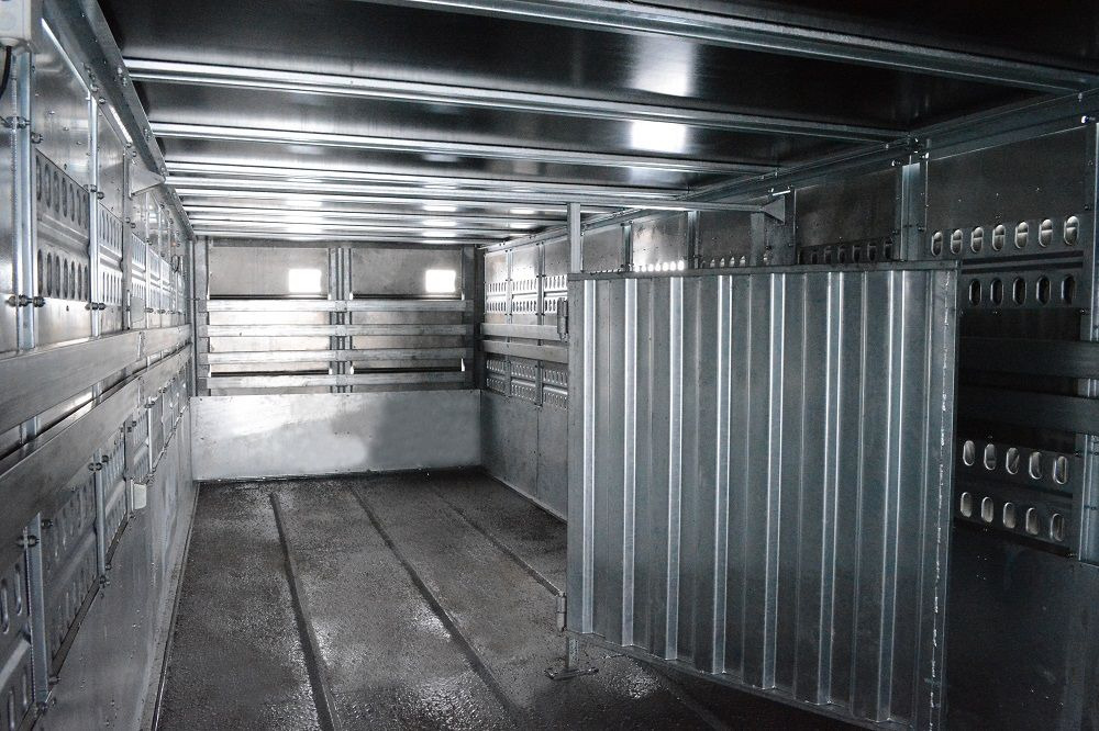 Полуприцеп-скотовоз Тонар-9887 - Полуприцеп для перевозки животных: фото 3 Полуприцеп-скотовоз Тонар-9887 - Полуприцеп для перевозки животных: фото 3