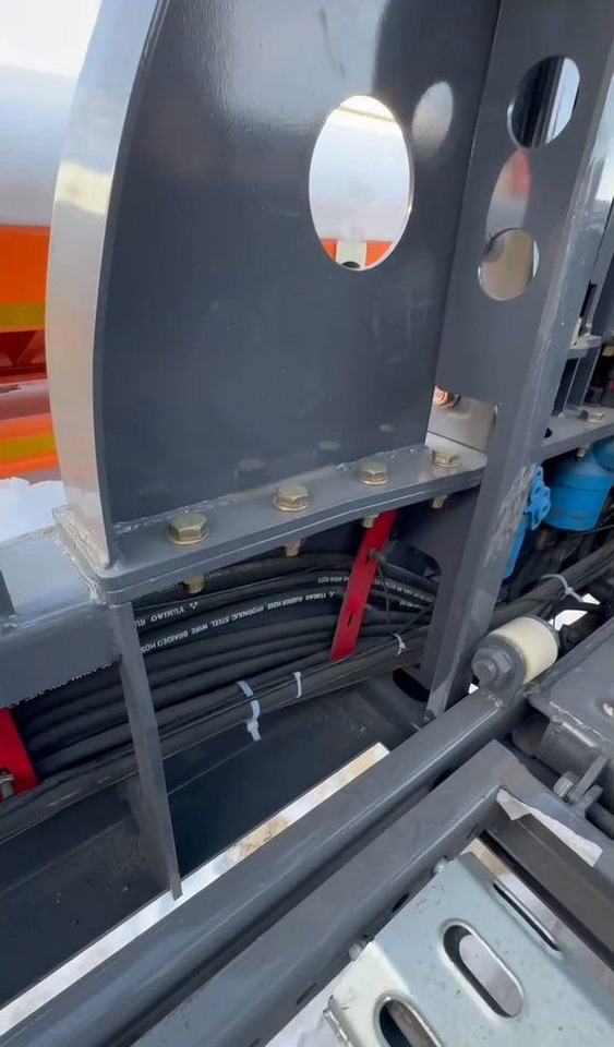 Новый Полуприцеп-автовоз Luxuda LZC9405BG: фото 7