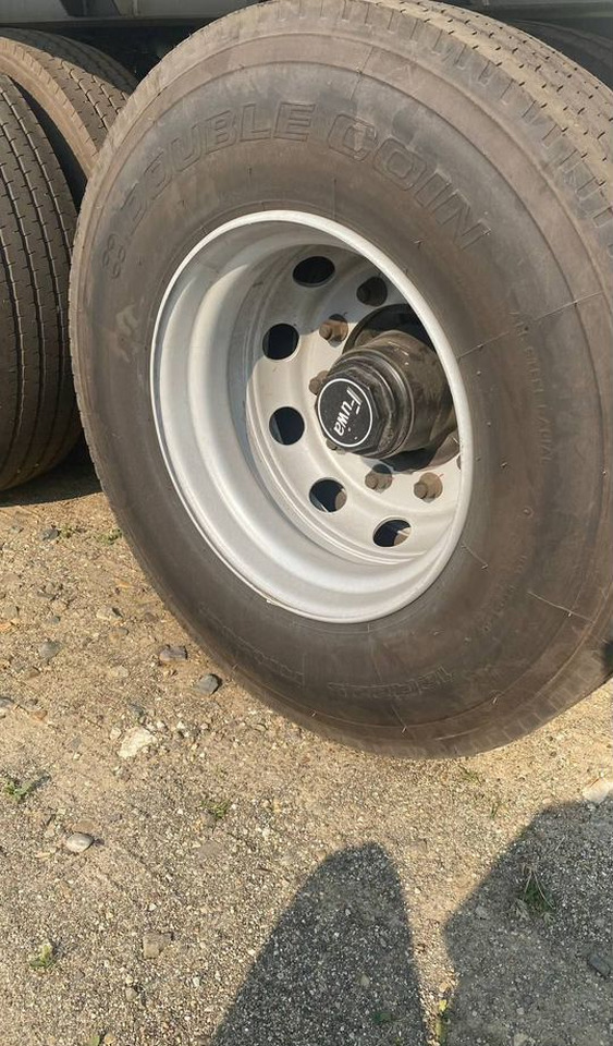 Shengrun SKW9401GYQ - Полуприцеп-цистерна: фото 4 Shengrun SKW9401GYQ - Полуприцеп-цистерна: фото 4