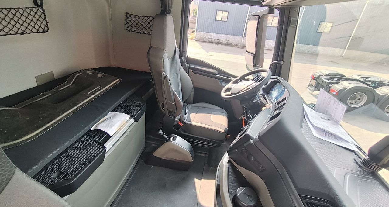 Тягач MAN TGX: фото 17