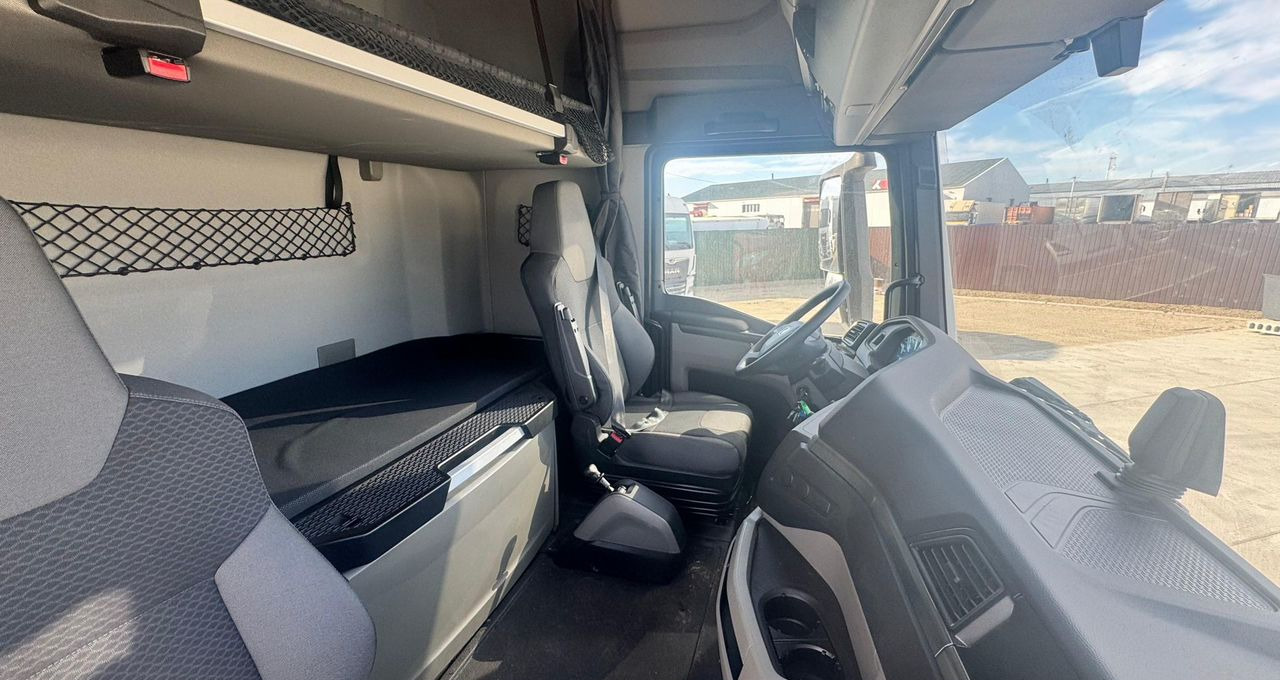 Тягач MAN TGX: фото 15