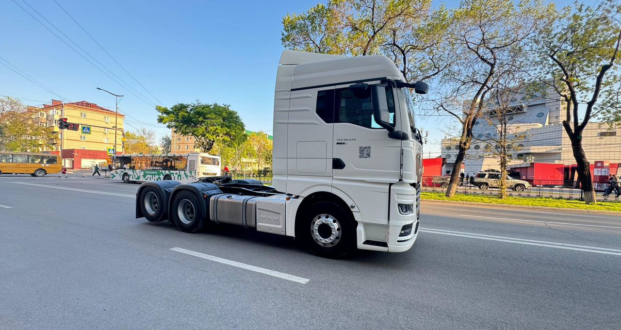 MAN TGX - Тягач: фото 2 MAN TGX - Тягач: фото 2