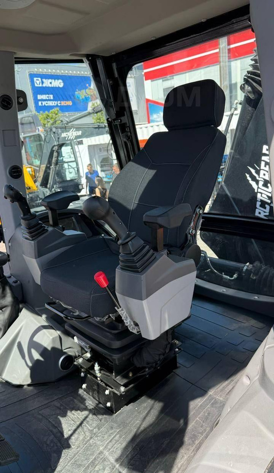 ARCTIC BEAR 4BX-T - Экскаватор-погрузчик: фото 4 ARCTIC BEAR 4BX-T - Экскаватор-погрузчик: фото 4