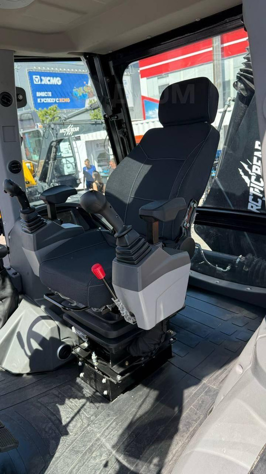 ARCTIC BEAR 4BX-T - Экскаватор-погрузчик: фото 4 ARCTIC BEAR 4BX-T - Экскаватор-погрузчик: фото 4