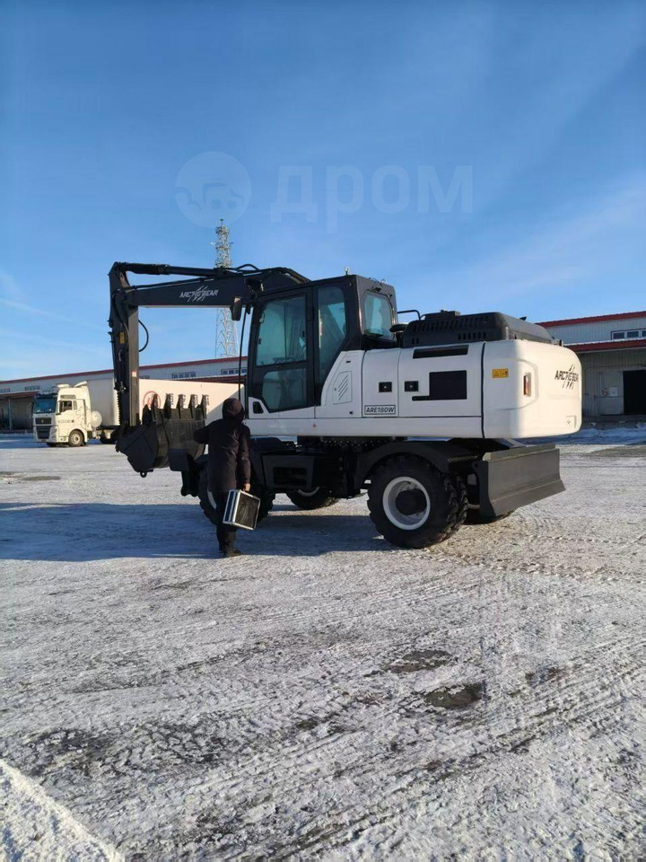 ARCTIC BEAR ARE180W - Колёсный экскаватор: фото 3 ARCTIC BEAR ARE180W - Колёсный экскаватор: фото 3