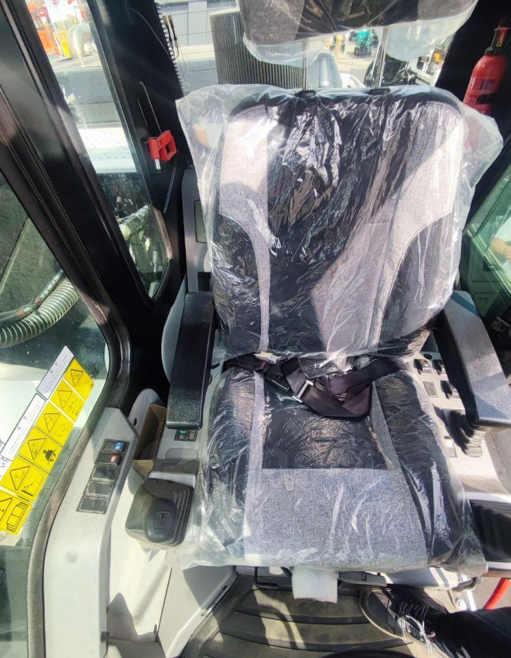 Новый Колёсный экскаватор ARCTIC BEAR ARE215W: фото 13