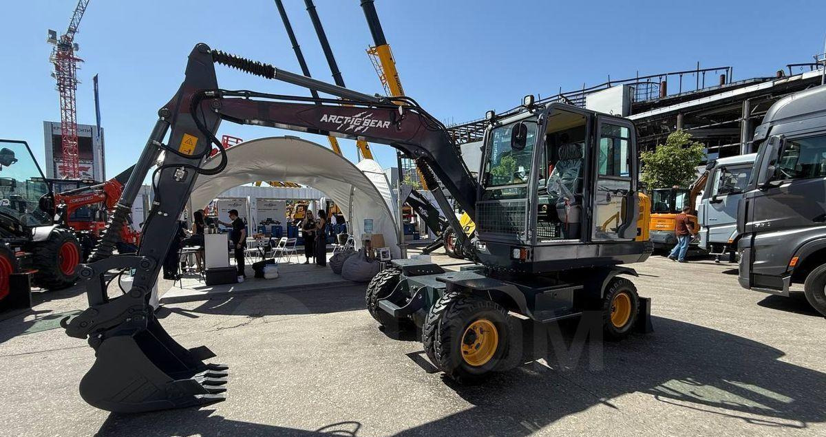 ARCTIC BEAR ARE80W - Колёсный экскаватор: фото 4 ARCTIC BEAR ARE80W - Колёсный экскаватор: фото 4