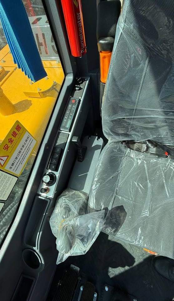 Новый Колёсный экскаватор ARCTIC BEAR ARE80W: фото 15