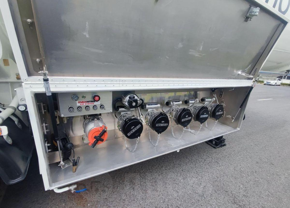 Новый Полуприцеп-цистерна Для транспортировки топлива ARCTIC BEAR TWY9400GYY: фото 9