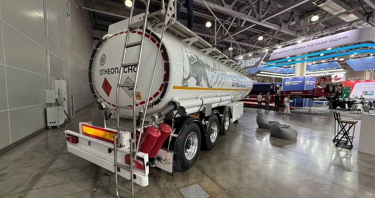 Новый Полуприцеп-цистерна Для транспортировки топлива ARCTIC BEAR TWY9400GYY: фото 12