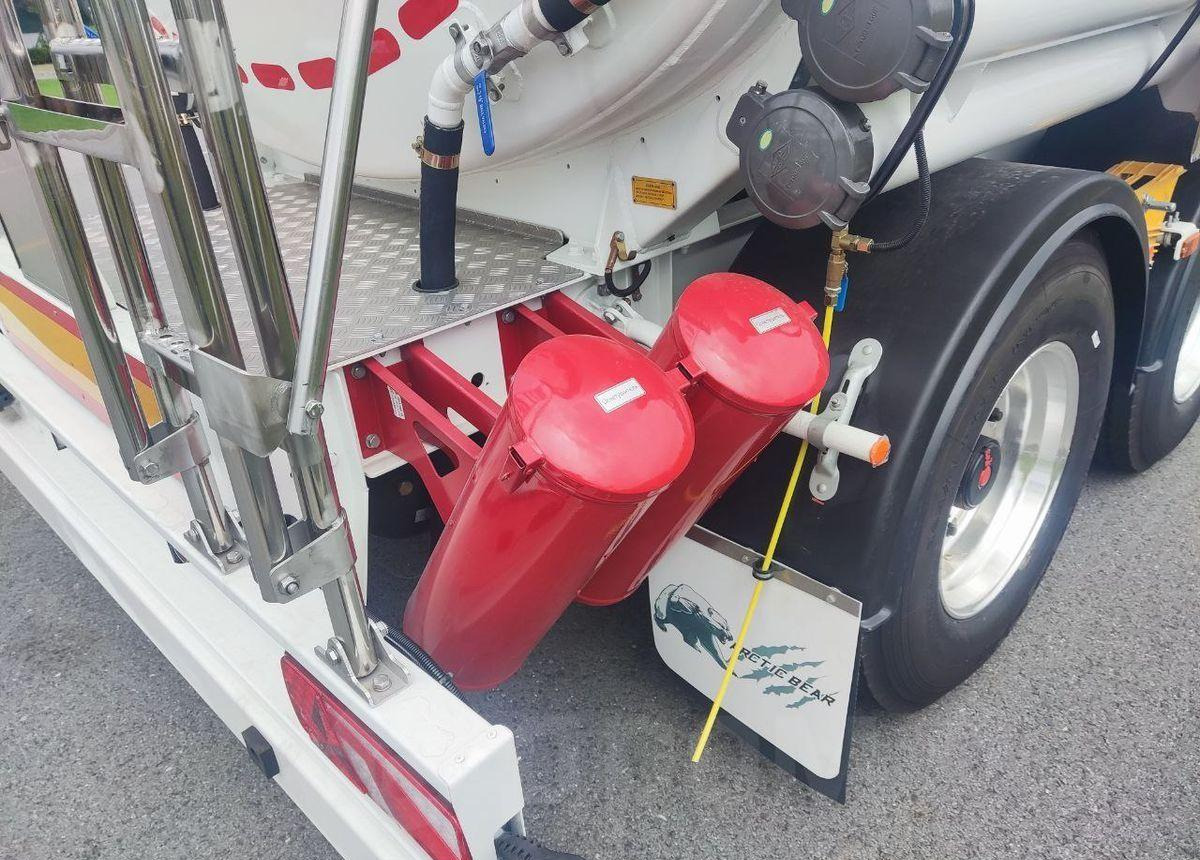 Новый Полуприцеп-цистерна Для транспортировки топлива ARCTIC BEAR TWY9400GYY: фото 17