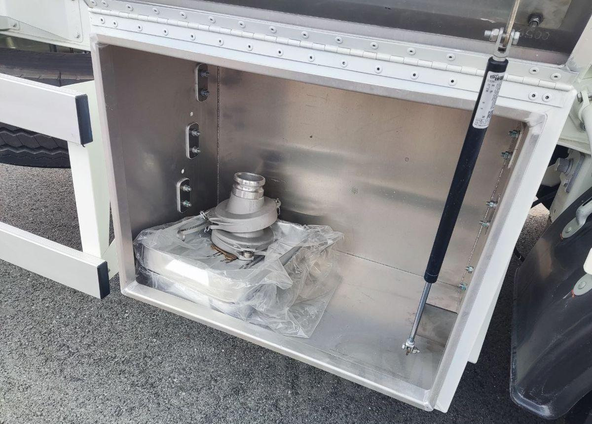 Новый Полуприцеп-цистерна Для транспортировки топлива ARCTIC BEAR TWY9400GYY: фото 27