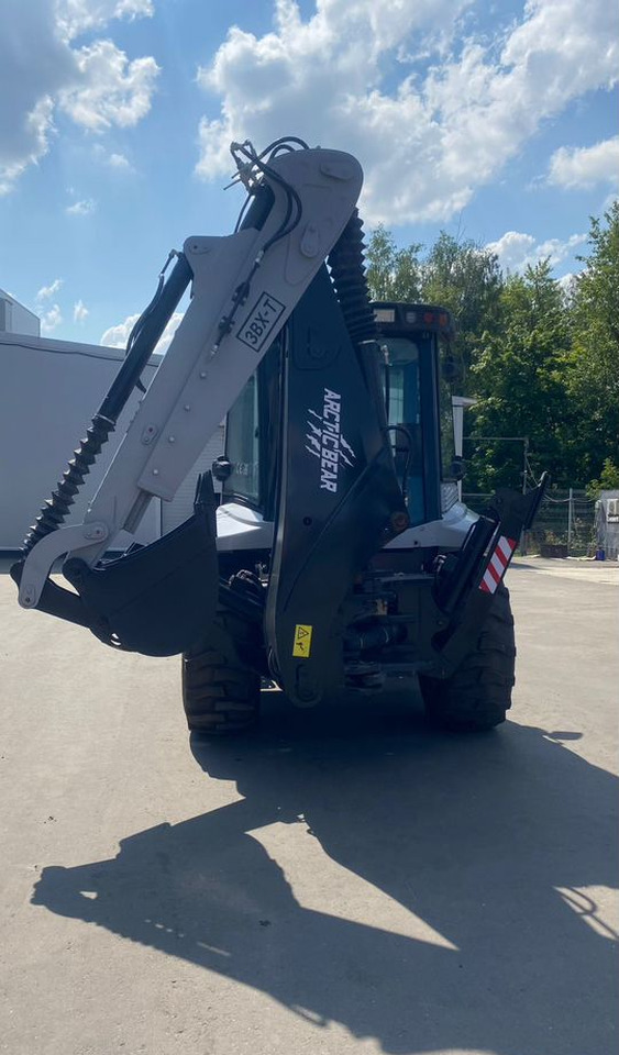 Arctic Bear 3ВХ-Т - Экскаватор-погрузчик: фото 2 Arctic Bear 3ВХ-Т - Экскаватор-погрузчик: фото 2