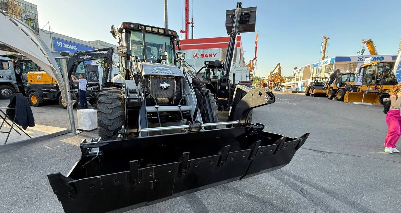 Новый Экскаватор-погрузчик Arctic Bear 4BX-T: фото 8