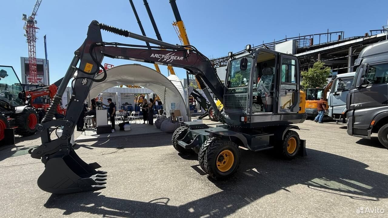 Arctic Bear ARE80W - Колёсный экскаватор: фото 2 Arctic Bear ARE80W - Колёсный экскаватор: фото 2