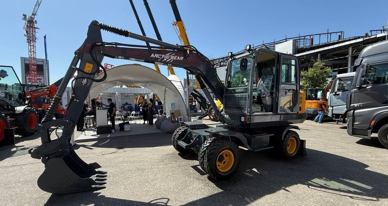 Arctic Bear ARE80W - Колёсный экскаватор: фото 2 Arctic Bear ARE80W - Колёсный экскаватор: фото 2