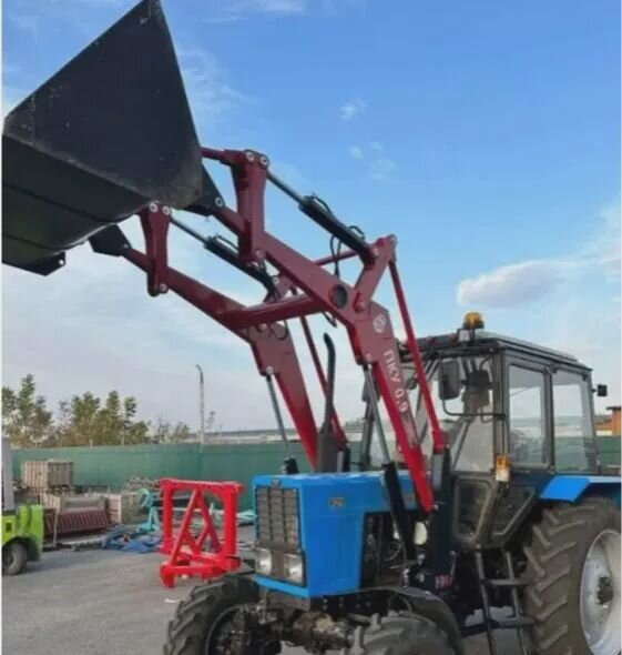 Агромаш-комплект ПКУ-0.9 - Фронтальный погрузчик для трактора: фото 1 Агромаш-комплект ПКУ-0.9 - Фронтальный погрузчик для трактора: фото 1