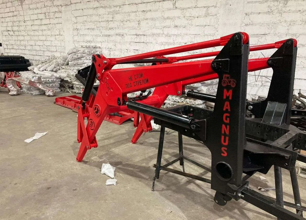 Magnus ПКУ 0.9 - Фронтальный погрузчик для трактора: фото 1 Magnus ПКУ 0.9 - Фронтальный погрузчик для трактора: фото 1