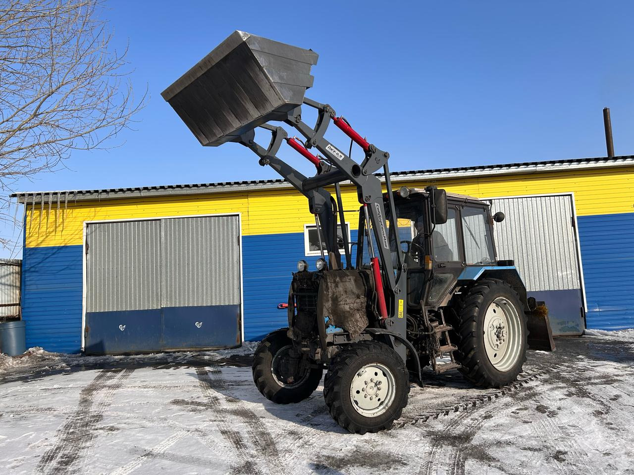 Сибдорсельмаш ПКУ-09 - Фронтальный погрузчик для трактора для Сельскохозяйственной техники: фото 2 Сибдорсельмаш ПКУ-09 - Фронтальный погрузчик для трактора для Сельскохозяйственной техники: фото 2