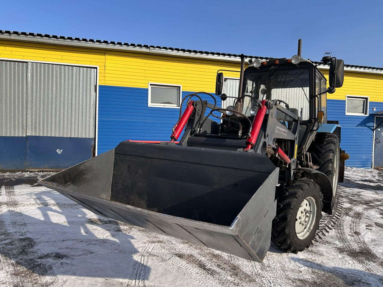 Сибдорсельмаш ПКУ-09 - Фронтальный погрузчик для трактора для Сельскохозяйственной техники: фото 3 Сибдорсельмаш ПКУ-09 - Фронтальный погрузчик для трактора для Сельскохозяйственной техники: фото 3