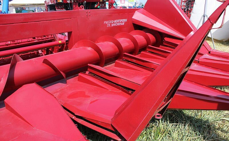 Унисибмаш НАШ-873 - Жатка для подсолнечника: фото 2 Унисибмаш НАШ-873 - Жатка для подсолнечника: фото 2