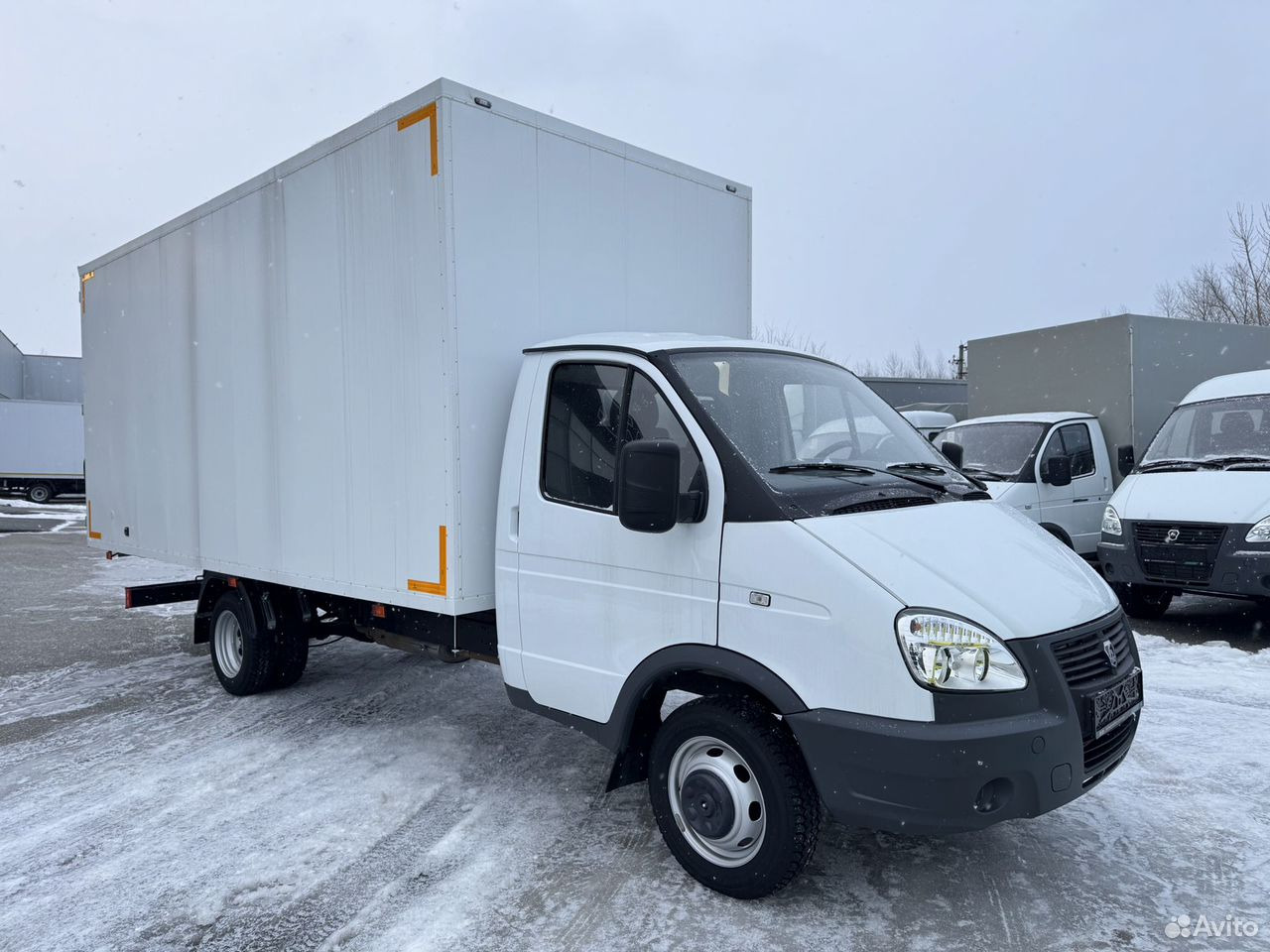 ГАЗ ГАЗель 3302 2.7 MT - Фургон с закрытым кузовом: фото 2 ГАЗ ГАЗель 3302 2.7 MT - Фургон с закрытым кузовом: фото 2