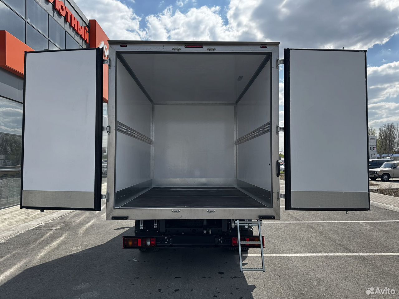 Новый Фургон с закрытым кузовом ГАЗ ГАЗель 3302 2.7 MT: фото 9