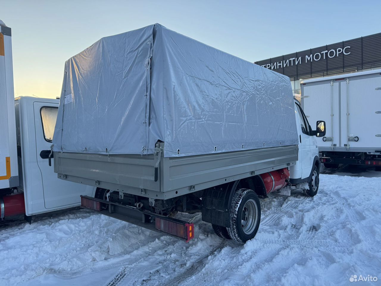 ГАЗ ГАЗель 3302 2.7 MT - Тентованный фургон: фото 5 ГАЗ ГАЗель 3302 2.7 MT - Тентованный фургон: фото 5