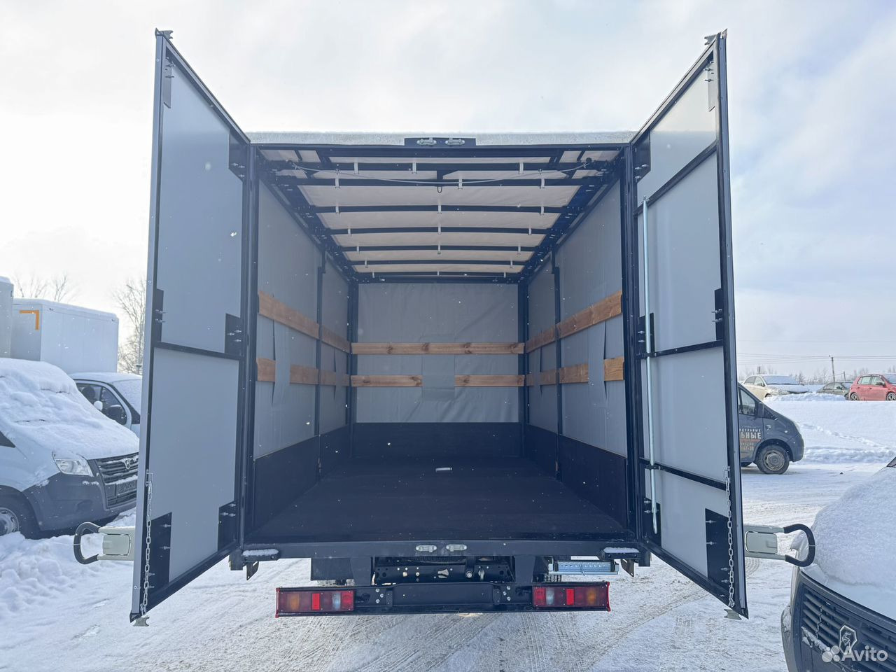 Новый Тентованный фургон ГАЗ ГАЗель 3302 2.7 MT: фото 9