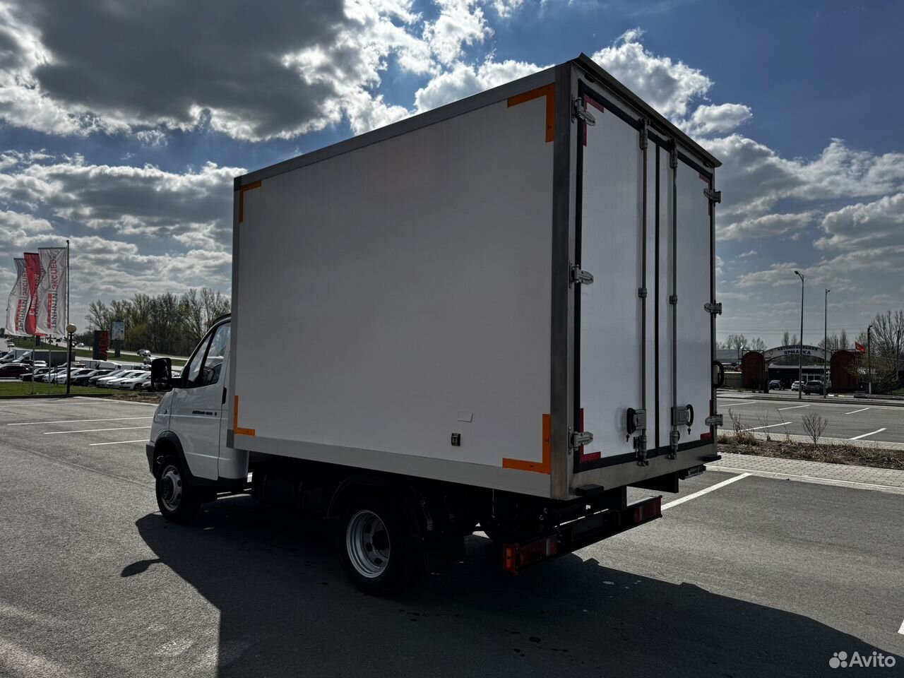 Новый Фургон с закрытым кузовом ГАЗ ГАЗель 3302 2.7 MT: фото 6