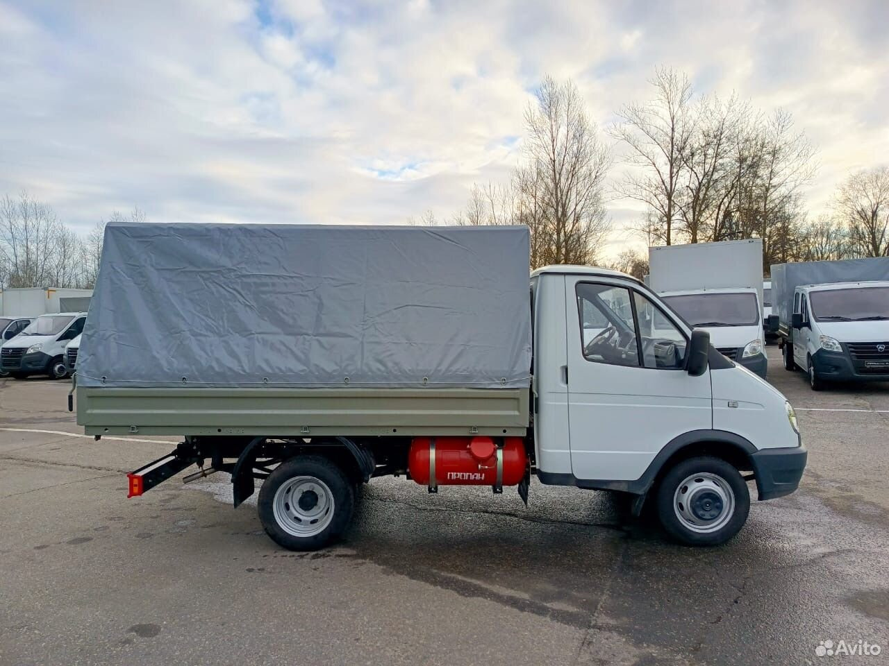ГАЗ ГАЗель 3302 2.7 MT - Тентованный фургон: фото 4 ГАЗ ГАЗель 3302 2.7 MT - Тентованный фургон: фото 4