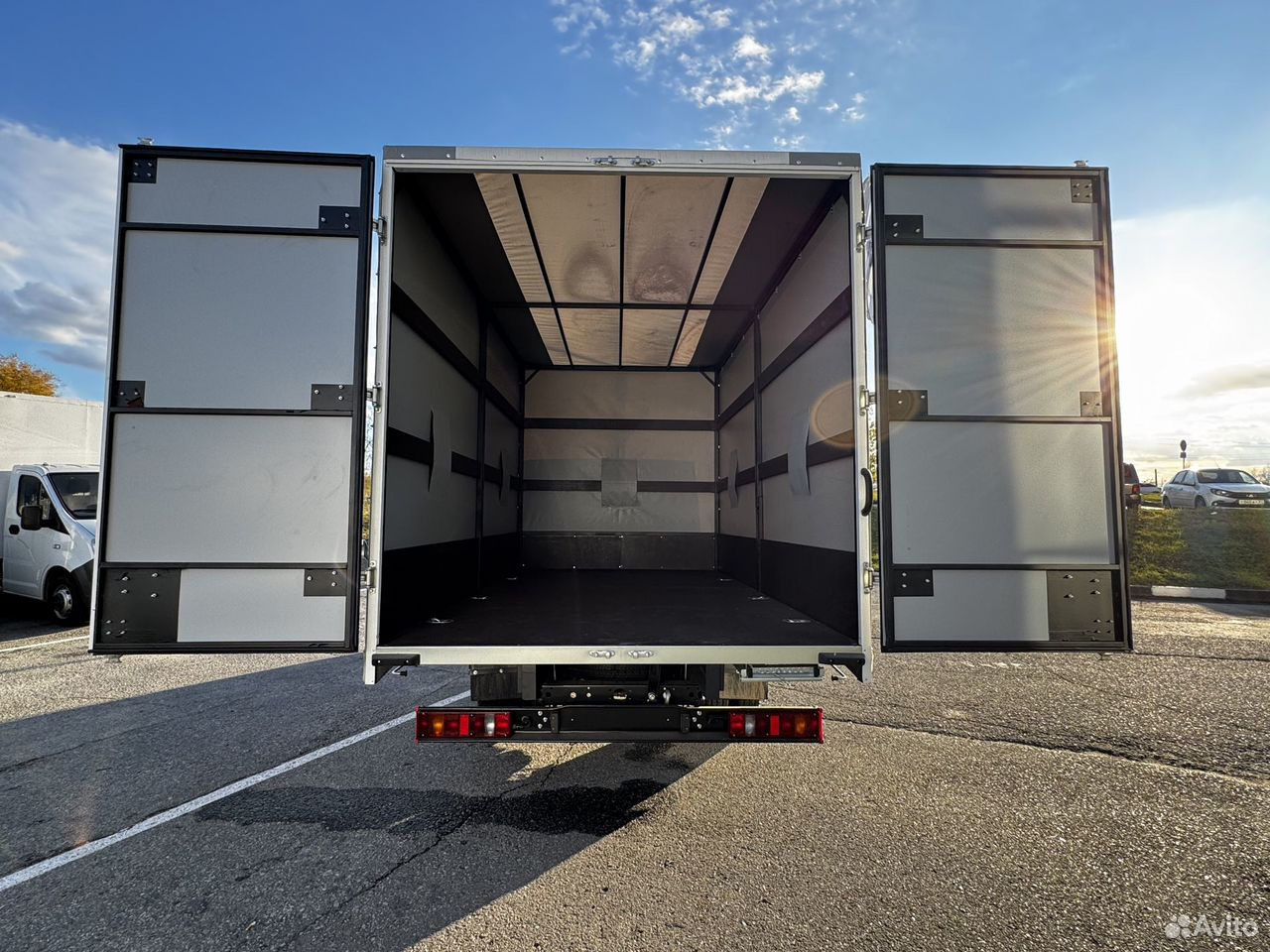 Новый Тентованный фургон ГАЗ ГАЗель Next 2.7 MT: фото 9 Новый Тентованный фургон ГАЗ ГАЗель Next 2.7 MT: фото 9