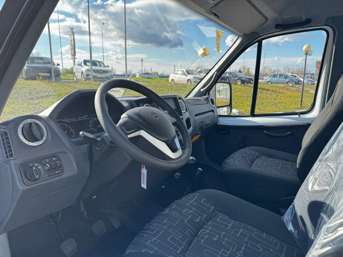 Новый Тентованный фургон, Грузопассажирский фургон ГАЗ Соболь (2310): фото 9